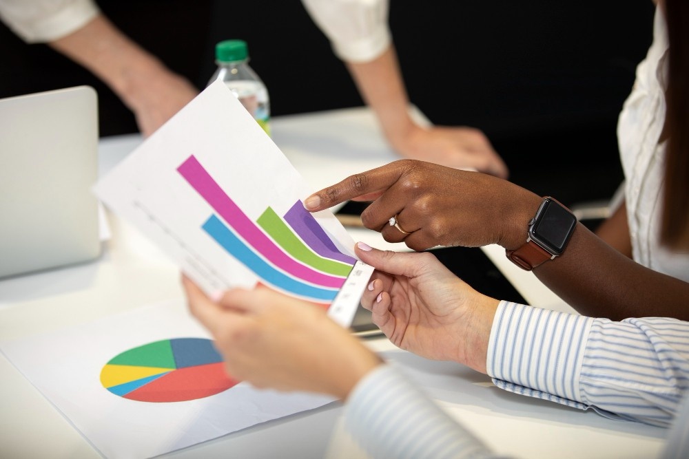 schema dune strategie hybride combinant google analytics et les outils danalyse visuelle pour optimiser le taux de conversion